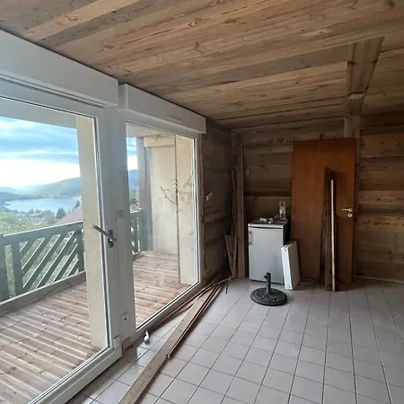 Le Hibou Avec Vue Et Montagnes 제라르메르