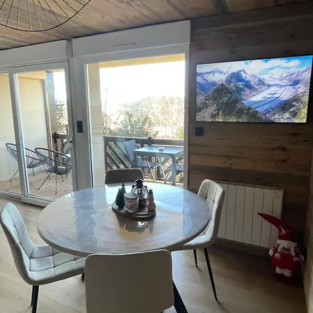 Le Hibou Avec Vue Et Montagnes Appartement *