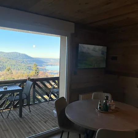 Le Hibou Avec Vue Et Montagnes Appartamento *