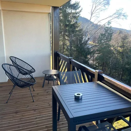 Le Hibou Avec Vue Et Montagnes Appartamento *