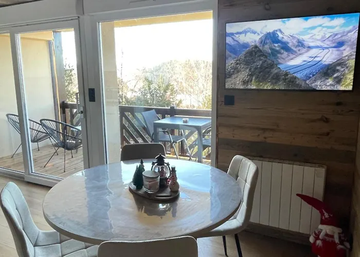 Le Hibou Avec Vue Et Montagnes Lägenhet *