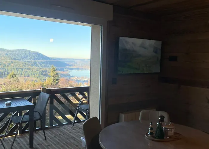 Le Hibou Avec Vue Et Montagnes 아파트 *