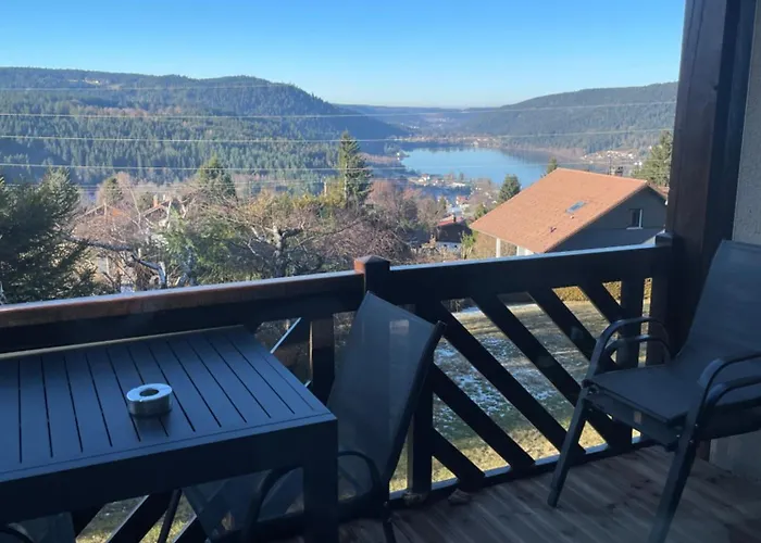 Le Hibou Avec Vue Et Montagnes Lägenhet *