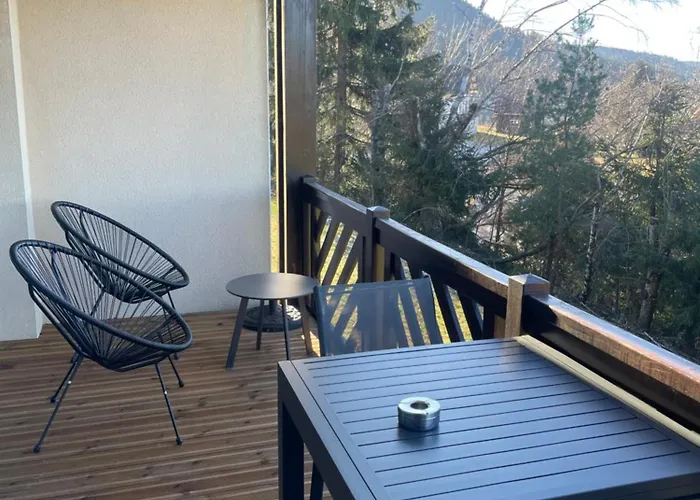 Le Hibou Avec Vue Et Montagnes 아파트 *